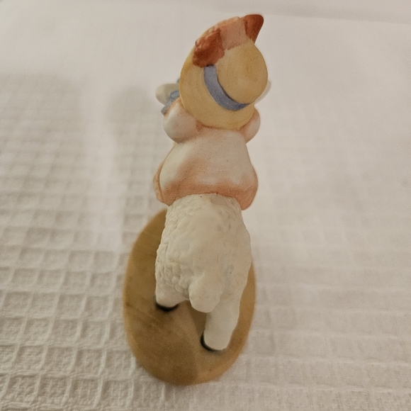 Cloud Miniature 2 1/2" tall 1991 Collectors Club ExclusivePorcelain figurine - Picture 6 of 7